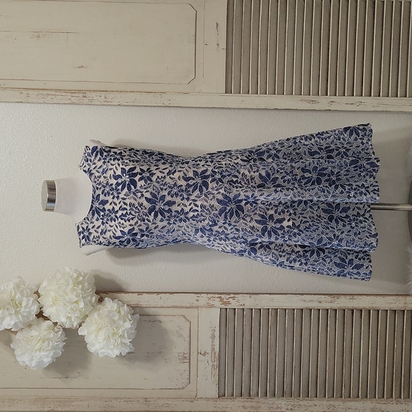 Tommy Hilfiger blue lace flare dress size 8 - Picture 1 of 10